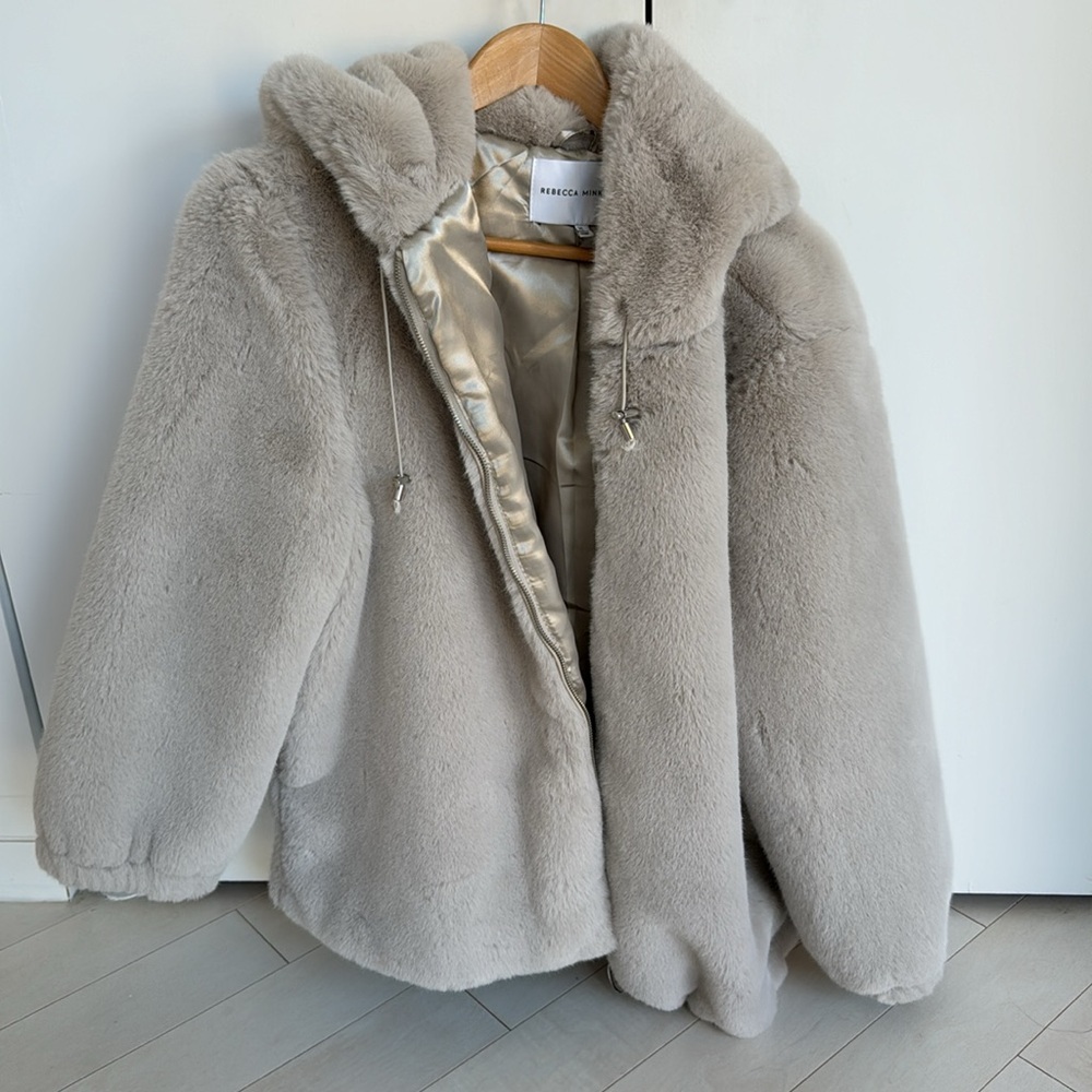 Coat Women’s-Never worn